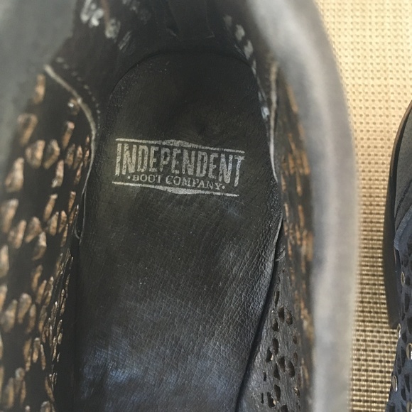 Independent Boot Company Leather Burke Cutout Studded Ankle Boots 10.5 - Picture 6 of 12